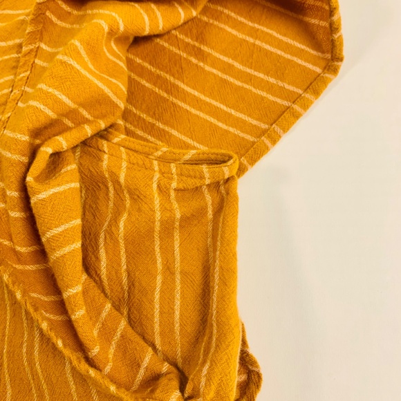 100% Cotton Sonoma boho gold/mustard/yellow striped butterfly sleeve relaxed top - Picture 5 of 11